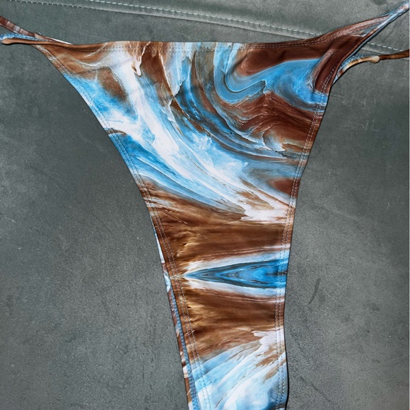 NWOT Marbled Bikini - Picture 3 of 4
